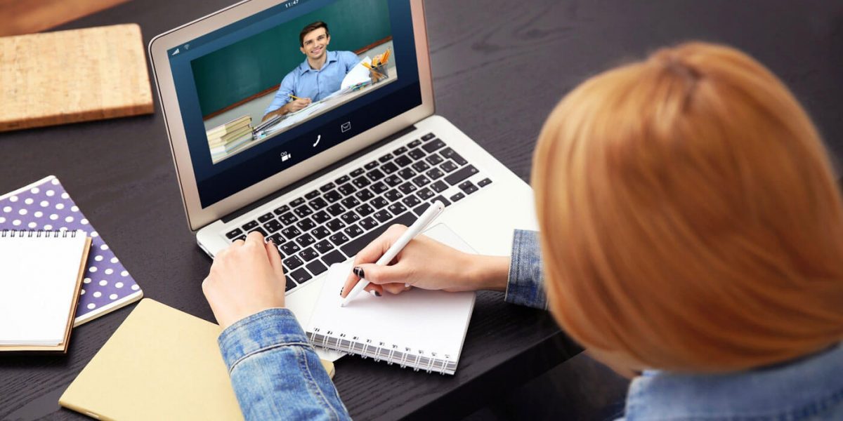 O ensino à distância (EAD) tem sido o foco de muitos debates ultimamente, principalmente desde o ‘boom’ ocasionado pela pandemia da Covid-19 nessa modalidade de ensino