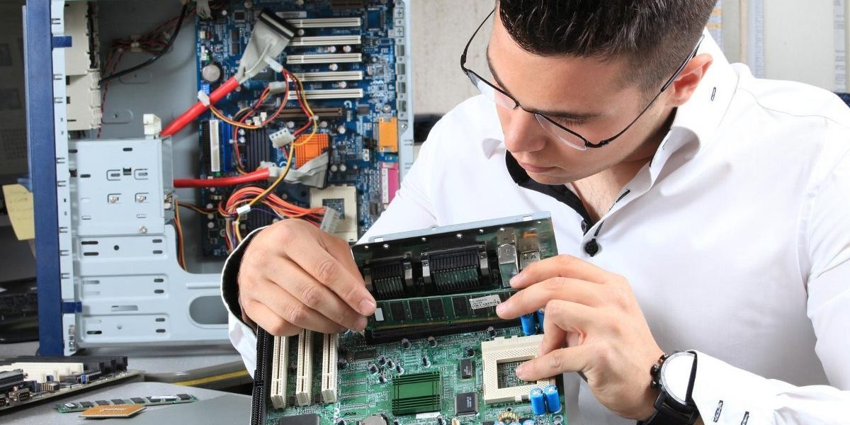 Você com certeza já conhece o curso técnico em Informática. Mas será que você conhece todas as curiosidades sobre o curso? Confira os detalhes