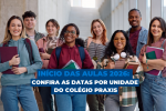Grupo de alunos do Colégio Praxis sorrindo no corredor da instituição, representando o início das aulas 2026 com cursos técnicos e profissionalizantes.